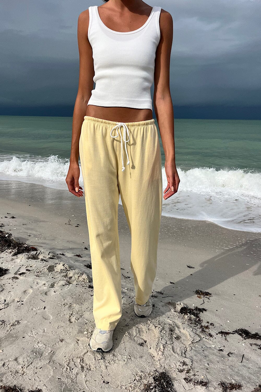 Anastasia Tie Sweatpants – Brandy Melville Europe