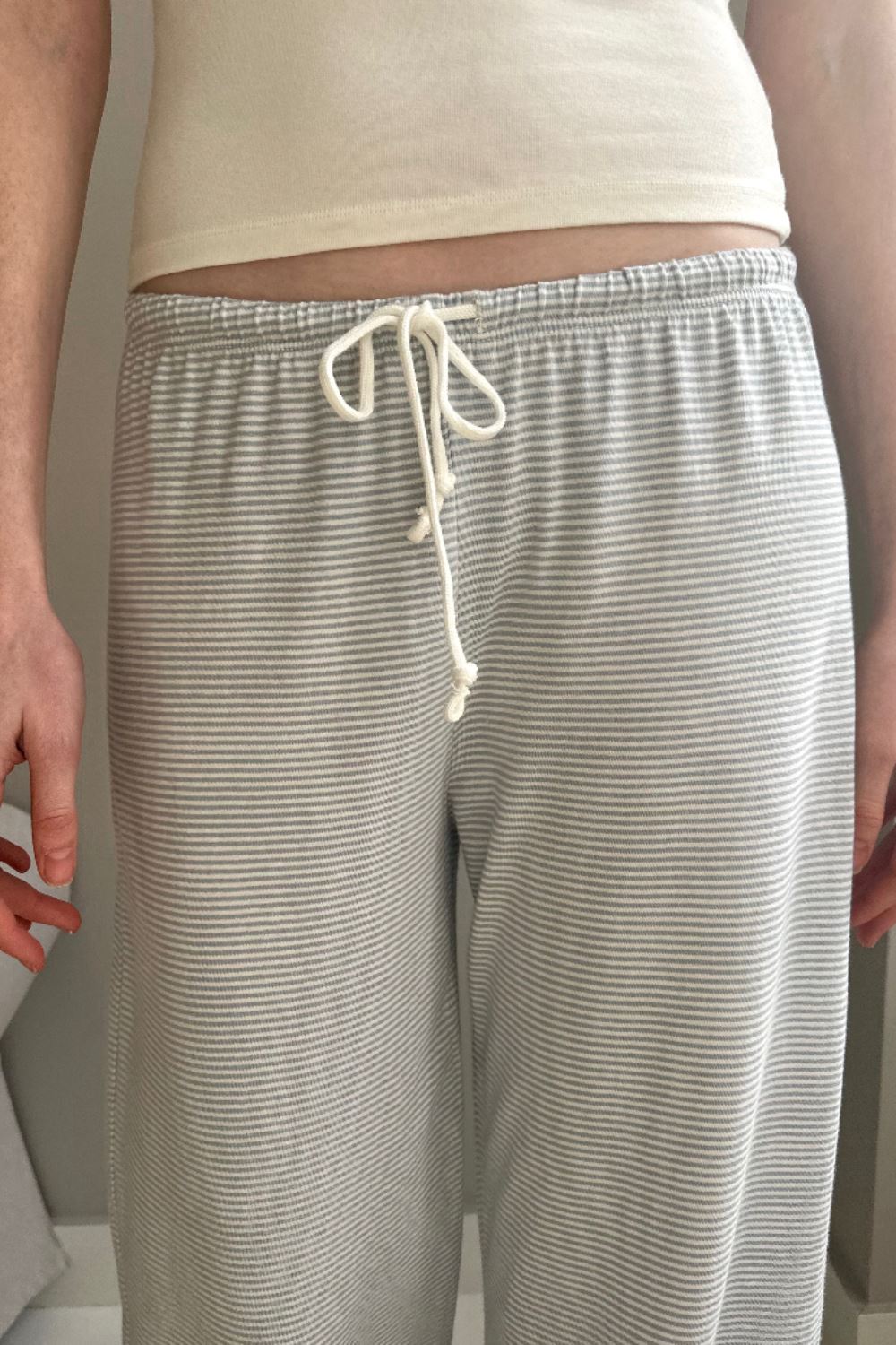 涼しい【Brandy Melville】ANASTASIA リネン ワイド パンツ 2色 Anastasia Sweatpants - Brandy Melville U.S