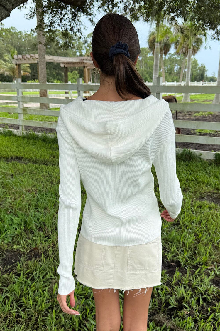 Arden Crop Hoodie | White / Cropped Fit