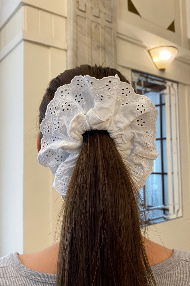 Floral Scrunchie | White