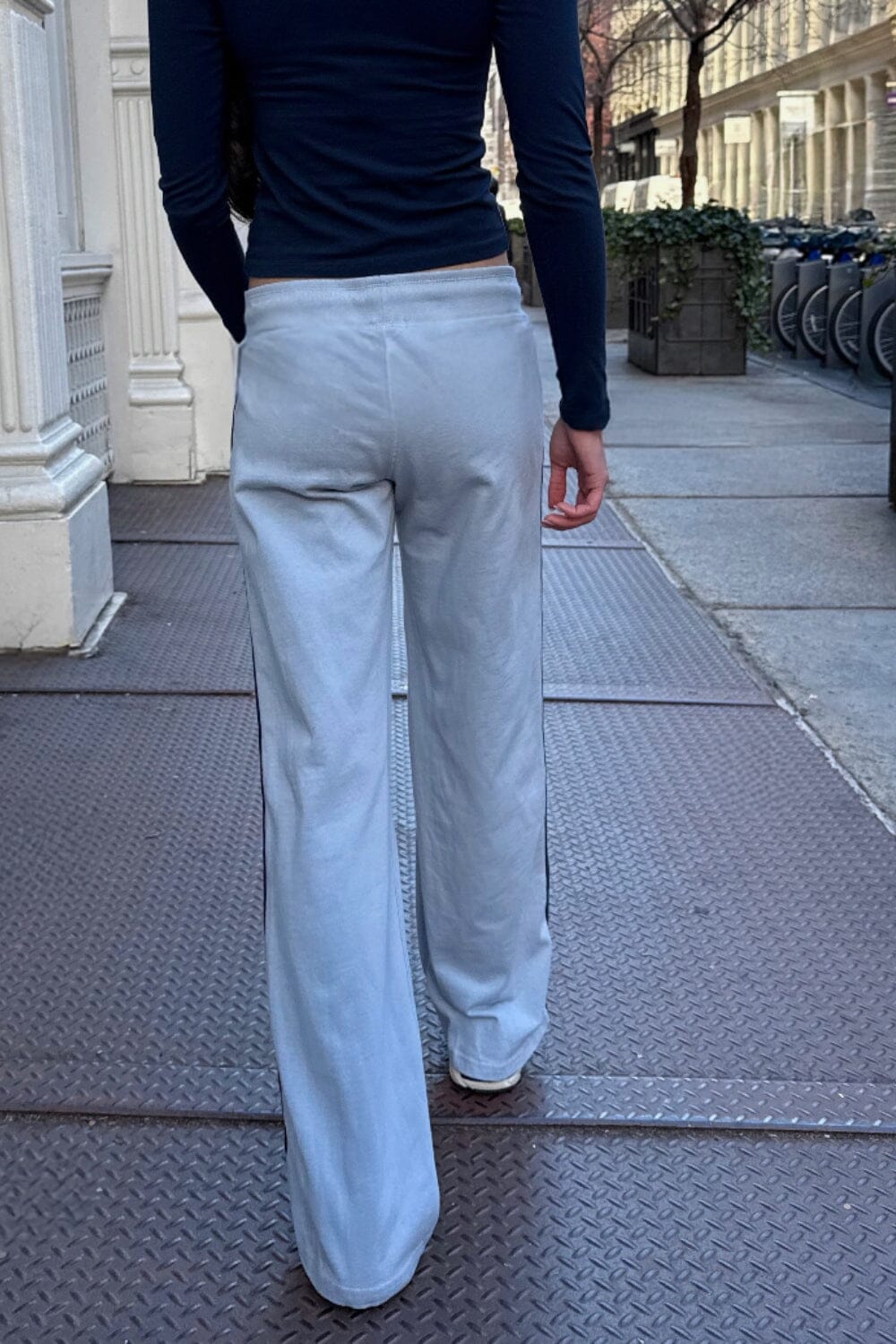 Hilary Stripe Yoga Pants | Light Heather Blue / XS/S