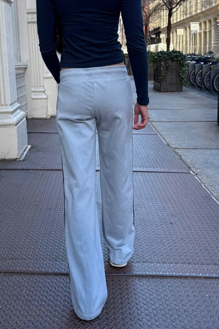 Hilary Stripe Yoga Pants | Light Heather Blue / XS/S