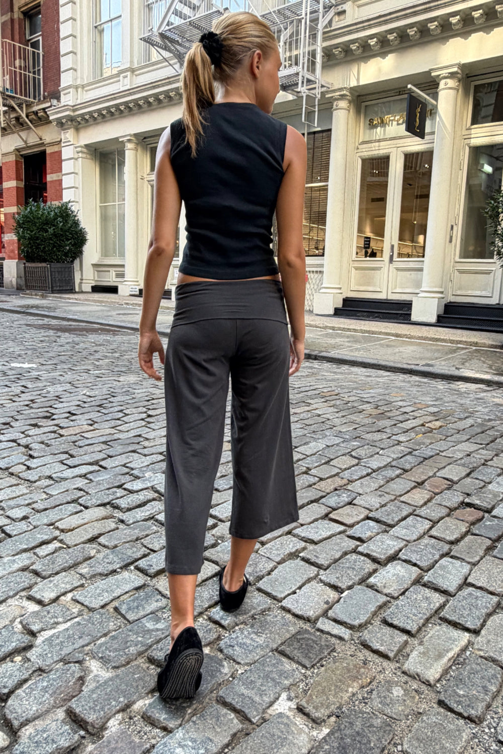 Priscilla Capri Pants | Black / XS/S