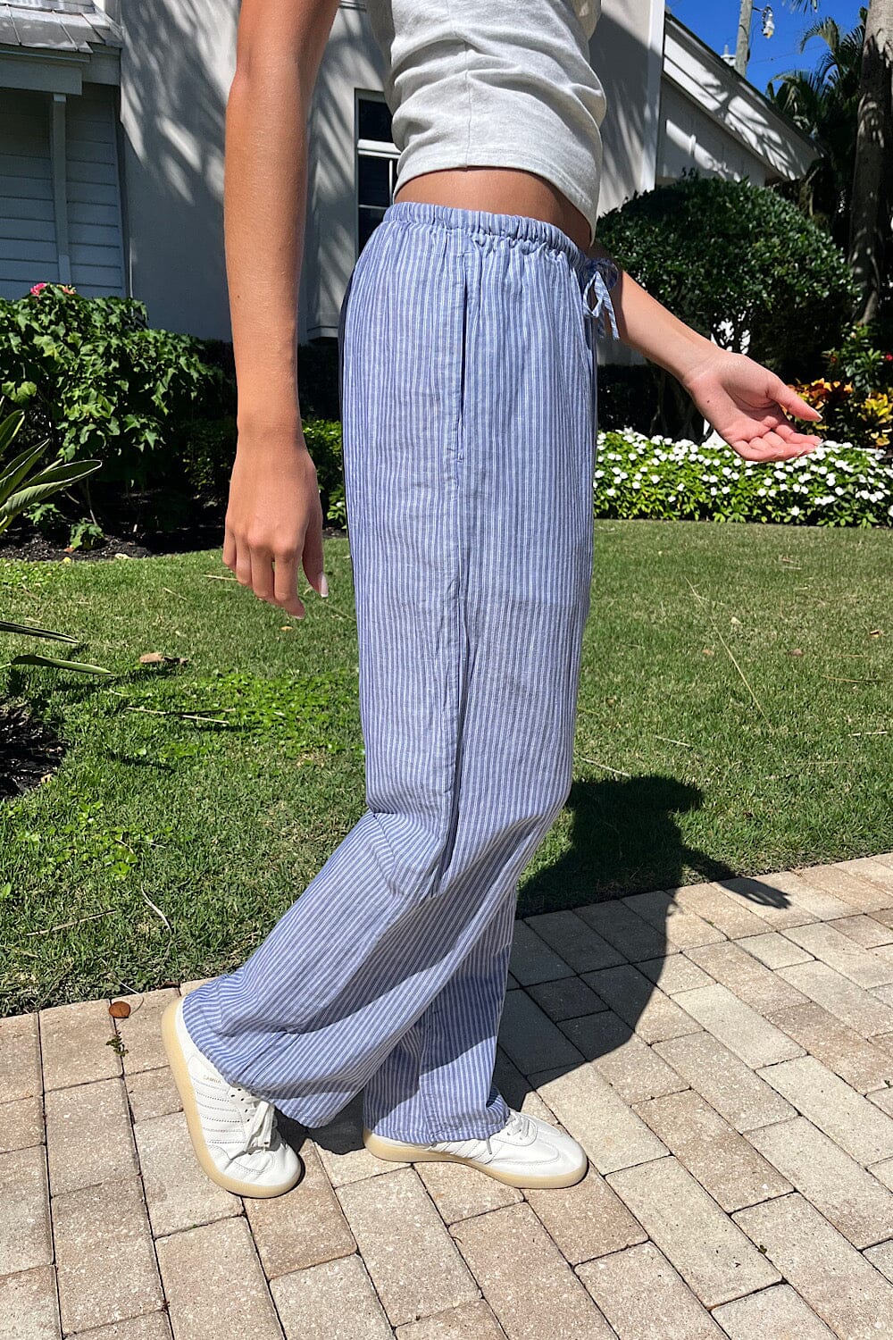 Vertical Blue White Stripes / S/M