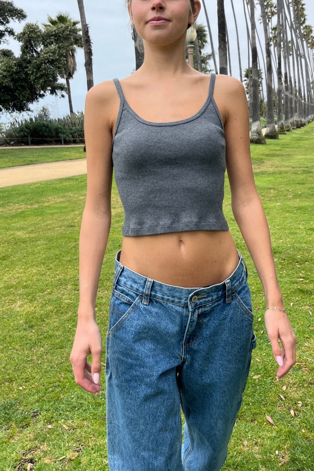 Dark Heather Grey / Cropped Fit
