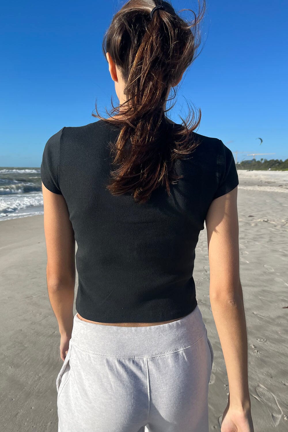 Black / Cropped Fit