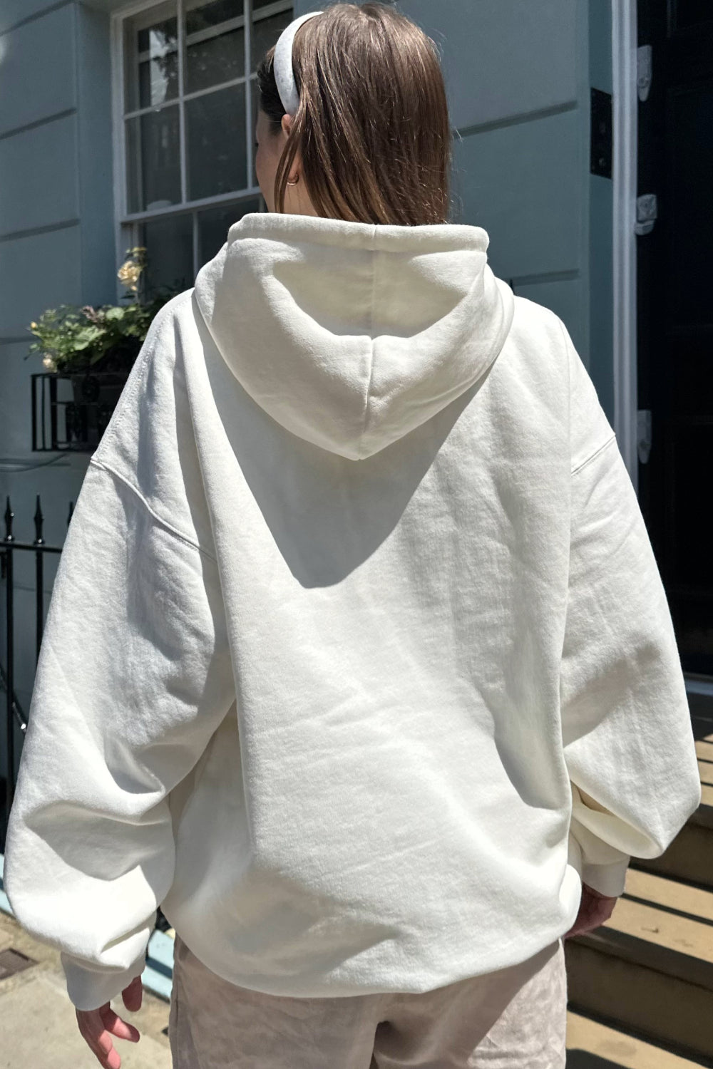 White / Oversized Fit