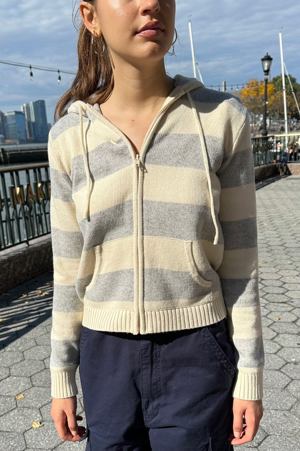 Ivory And Grey Stripes / Regular Fit