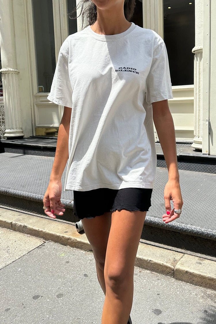 Off White / Oversized Fit