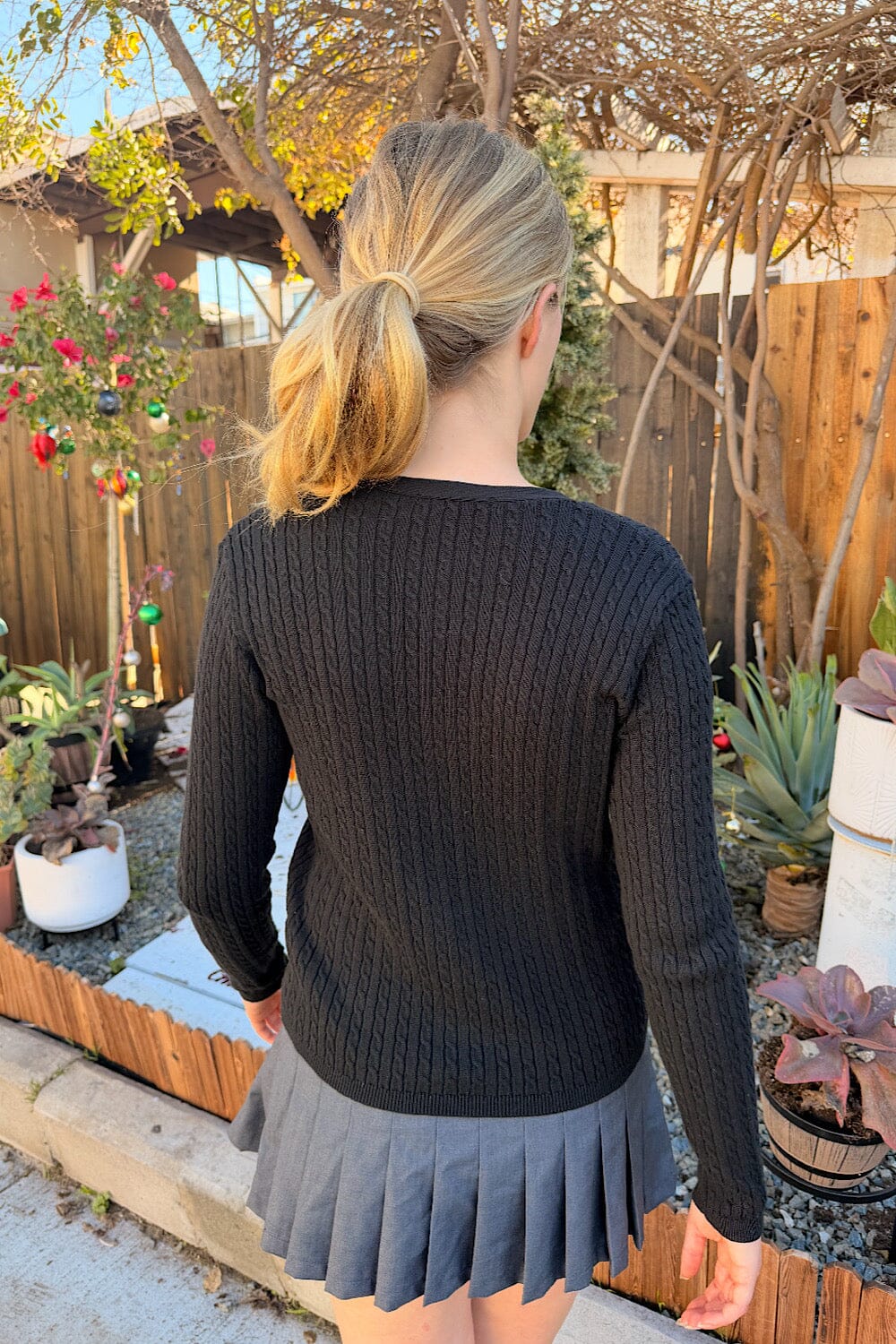 Zoe V-Neck Cardigan | Black / S