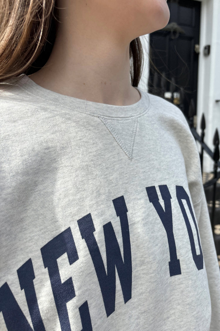 Erica New York Sweatshirt | Heather White / Oversized Fit