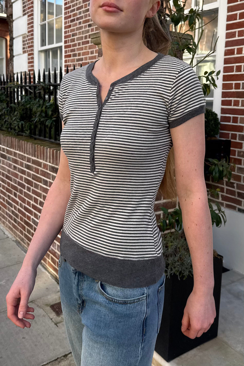 Zelly Striped Top | Charcoal And White Stripes / XS/S