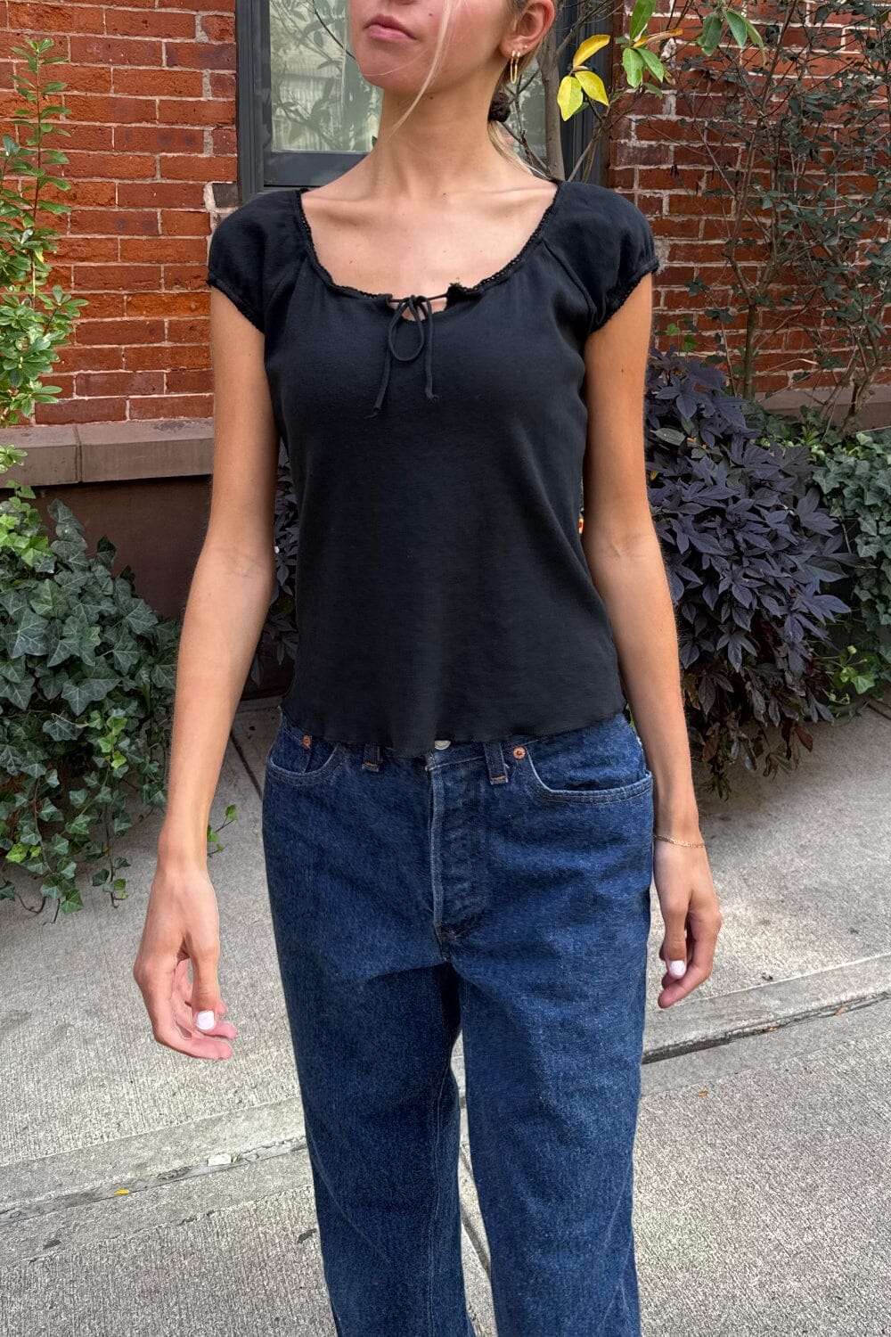 Noa Eyelet Top | Black / XS/S