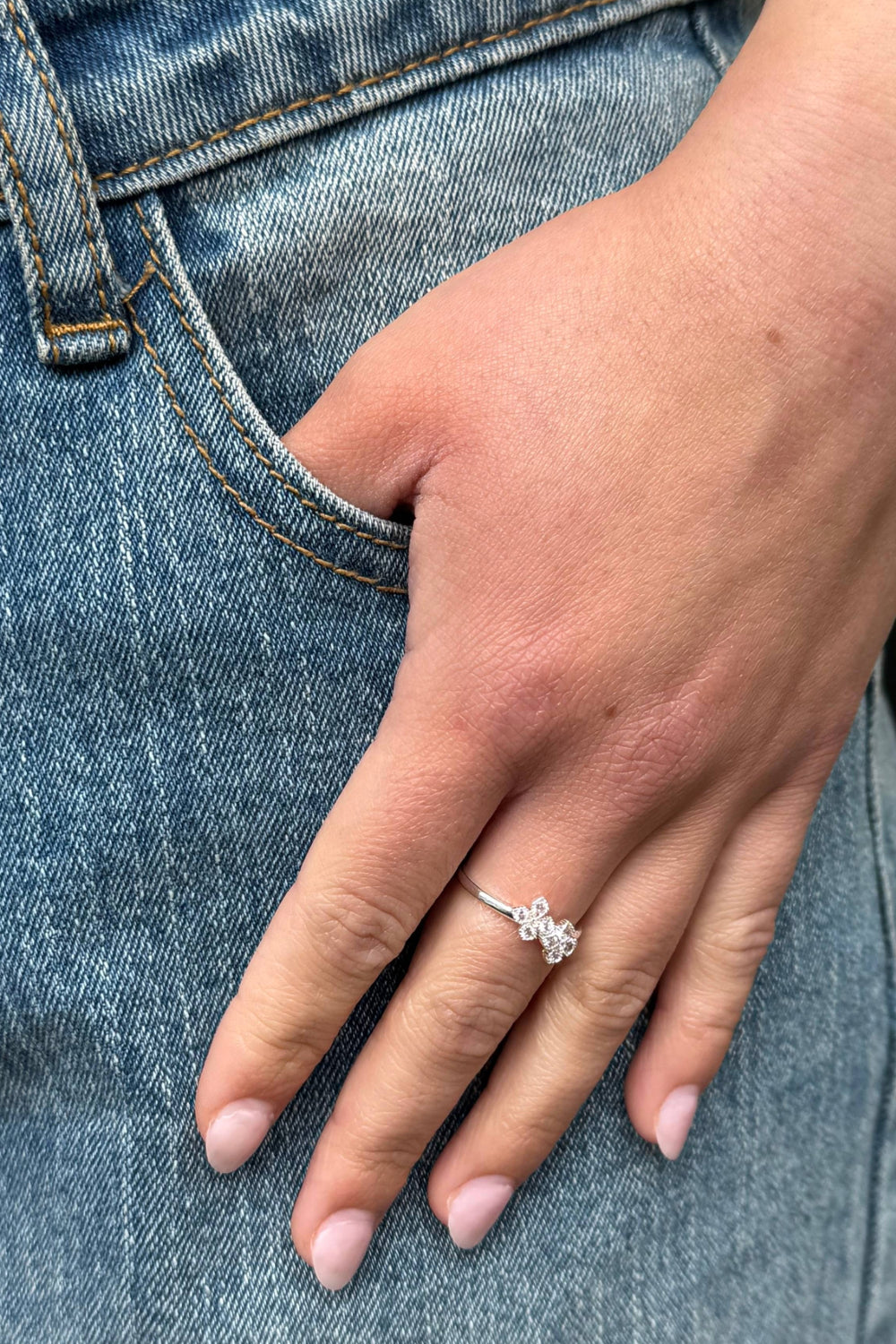 Rhinestone Flower Ring | Silver
