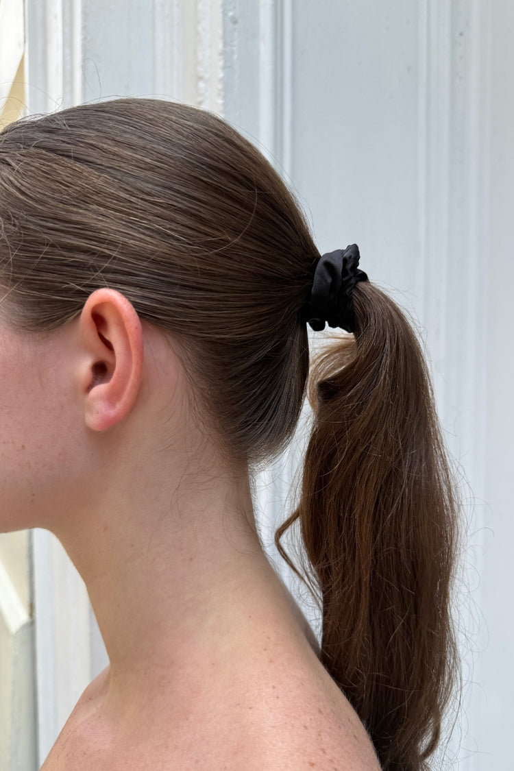 Basic Scrunchie | Black
