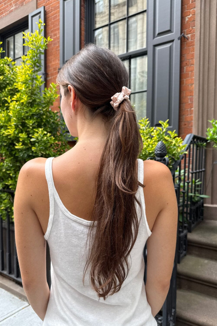 Basic Scrunchie | Pastel Pink