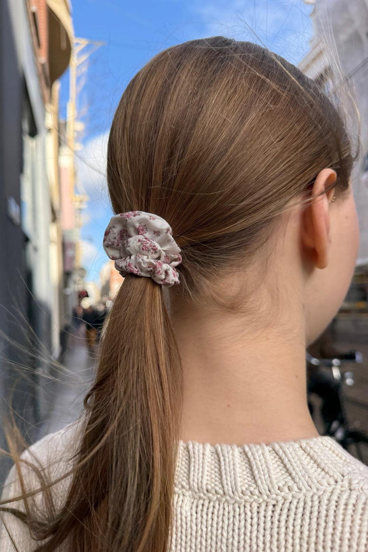 Floral Scrunchie | Ivory With Red Flowers