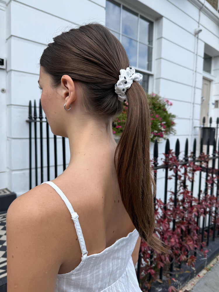 Polka Dots Scrunchie | Polka Dots Scrunchie