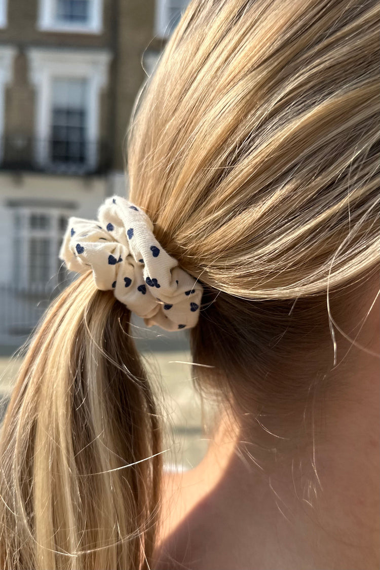 Heart Scunchie | Ivory With Navy Hearts