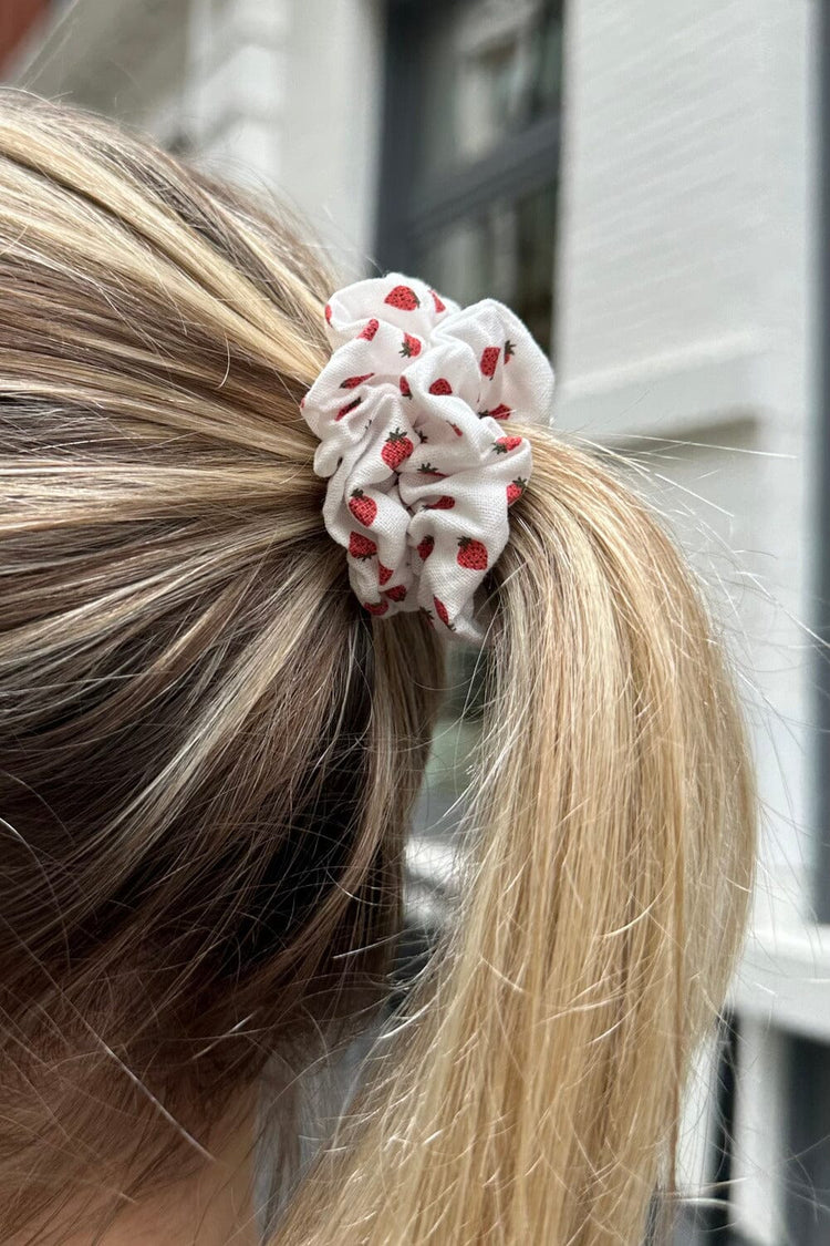 Strawberry Scrunchie | Strawberries