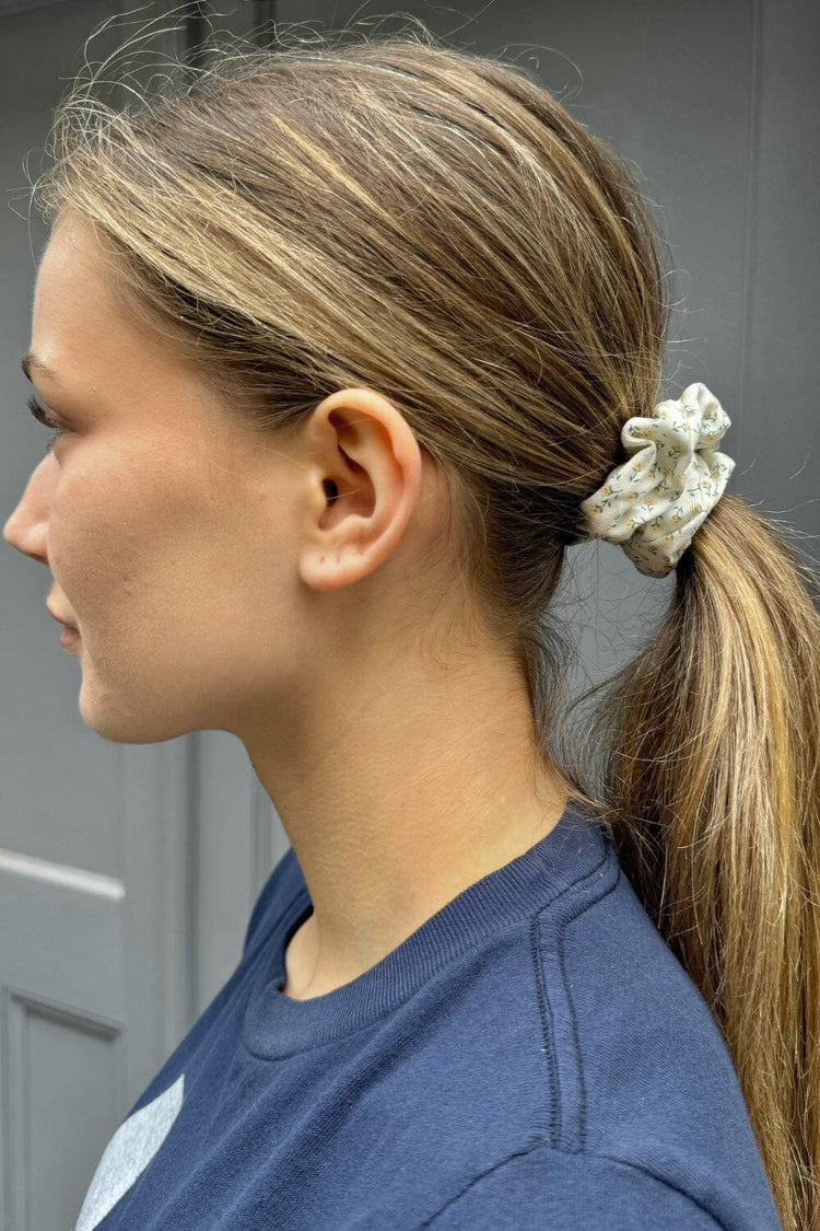 Floral Scrunchie | Ivory Yellow Flowers