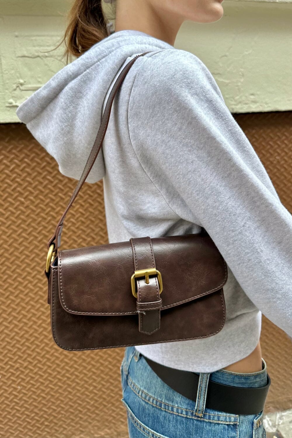 Brown Buckle Shoulder Bag – Brandy Melville Europe