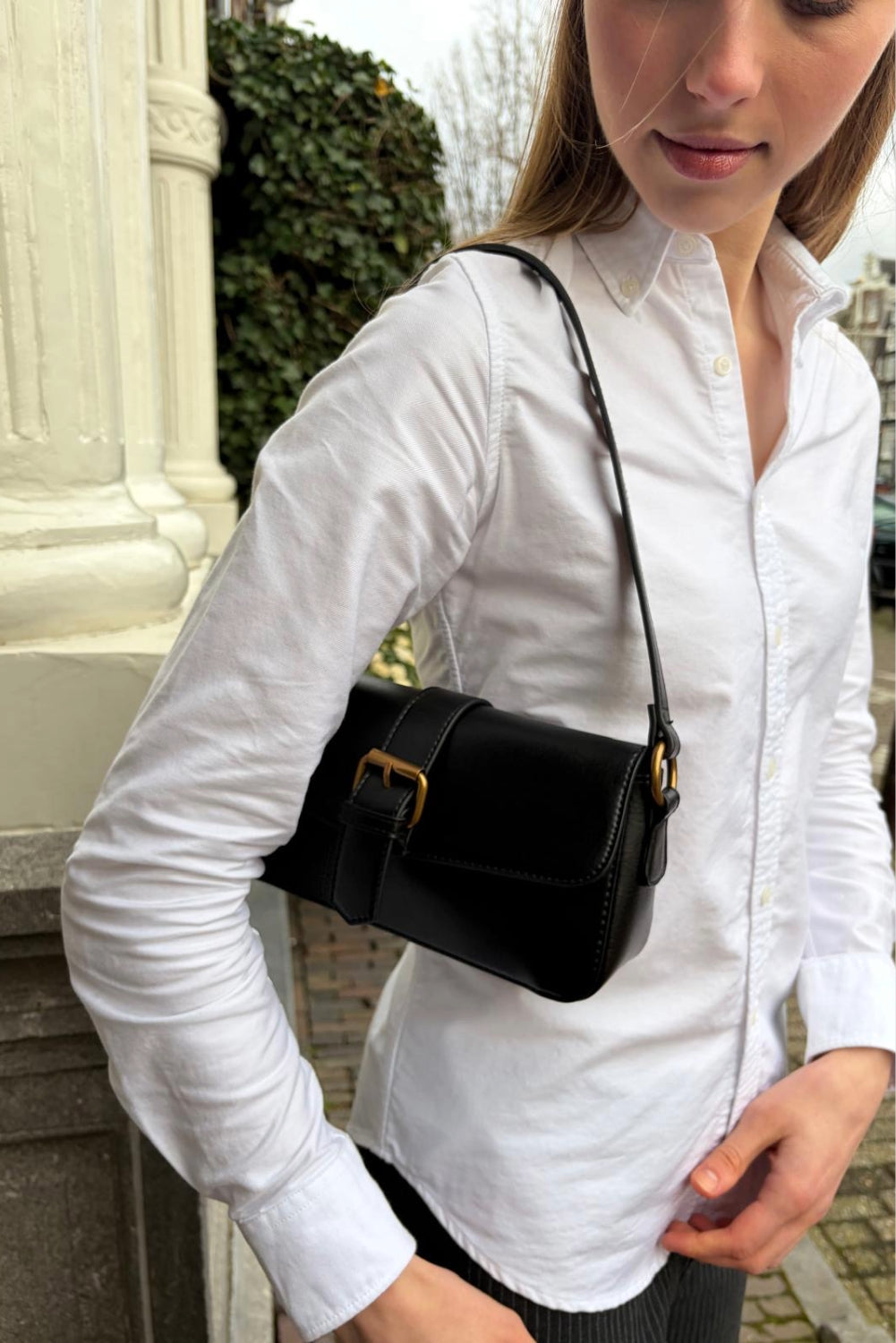 Buckle Shoulder Bag | Black