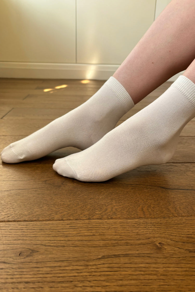 Basic Socks | White