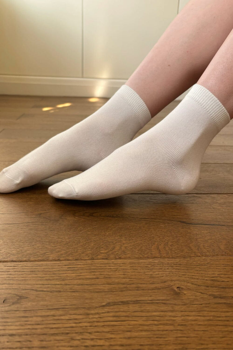 Basic Socks | White