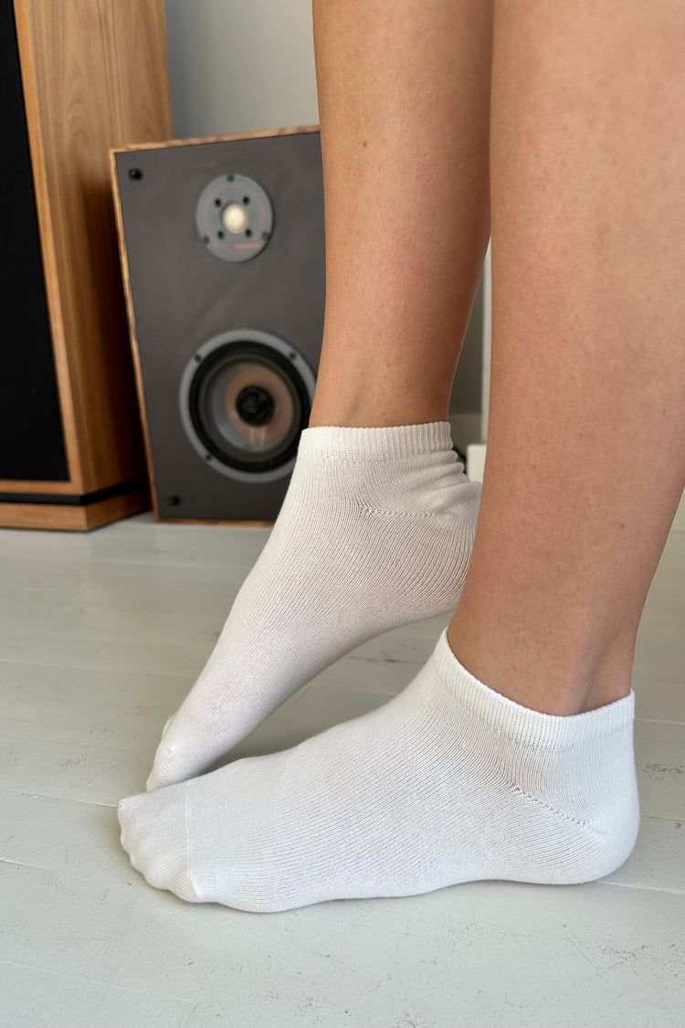 Basic Ankle Socks | White