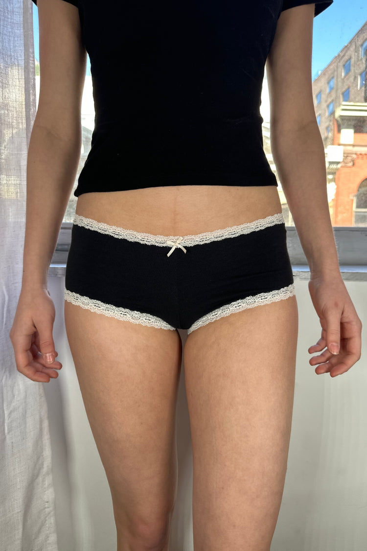 Lace Boyshort Underwear | Black / XS/S
