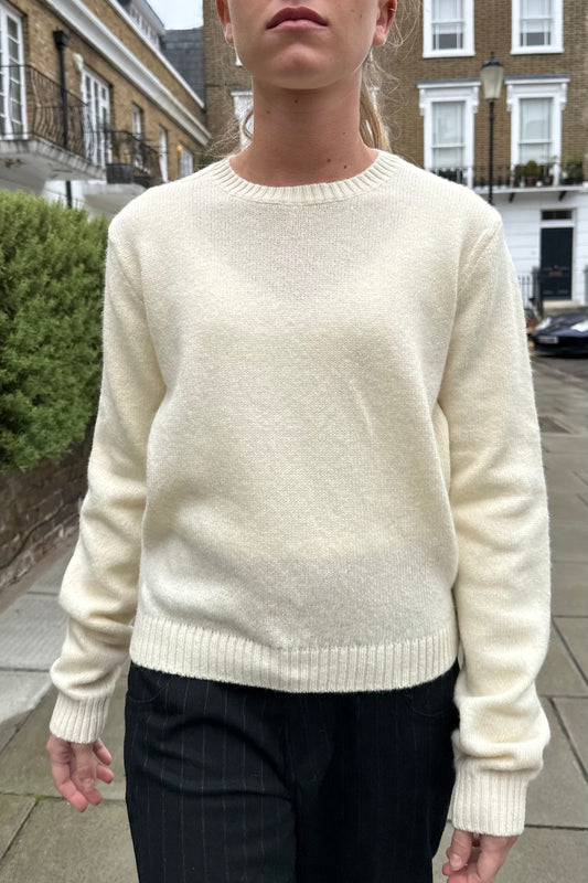 Natural White / Regular Fit