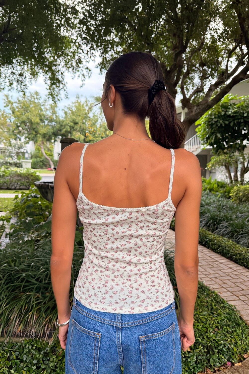 Skylar Floral Tank | White With Red Floral / XS/S