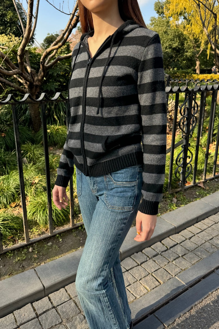 Alana Wool Stripe Zip Up Sweater | Black Dark Grey Stripes / Regular Fit