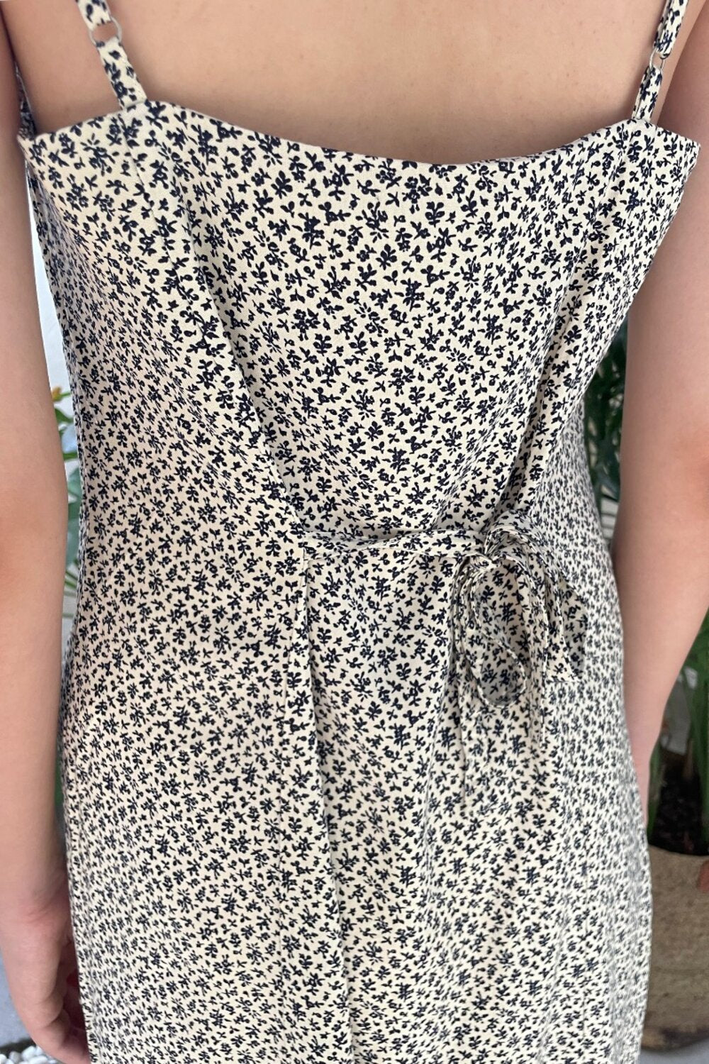 Colleen Floral Dress | Ivory With Navy Blue Floral / XS/S
