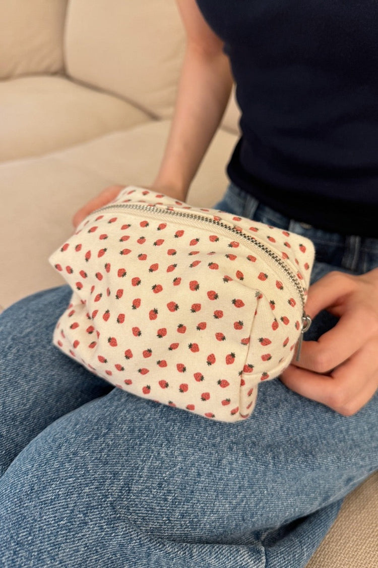 Strawberry Beauty Case | Ivory