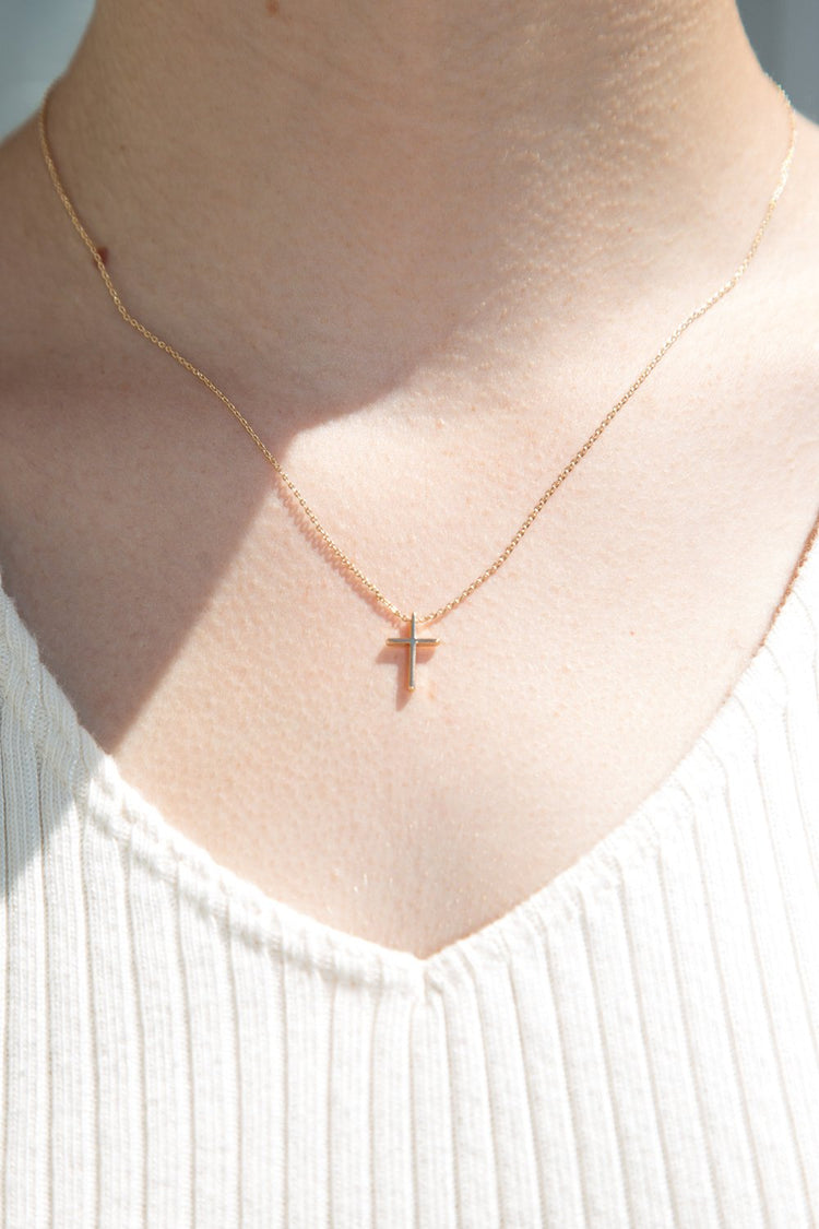 Mini Cross Necklace – Brandy Melville Europe