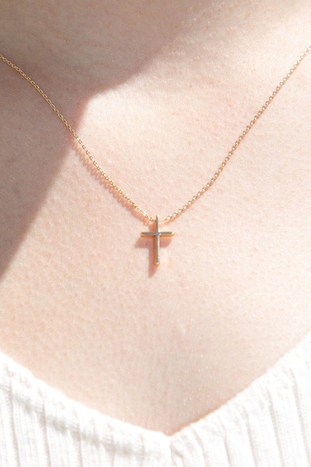 Mini Cross Necklace – Brandy Melville Europe